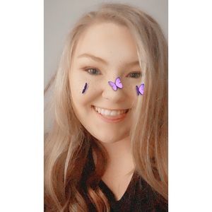 Meet your Posher, Alexis